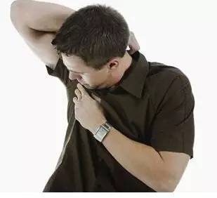 郑医提醒 | 腋臭惹苦恼,正规专业治疗是关键!