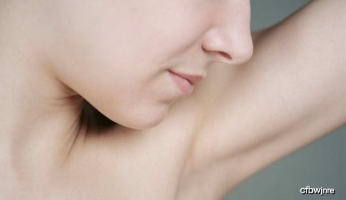 女性为何也会长腋毛,刮掉腋毛能减少狐臭吗 早知早受益