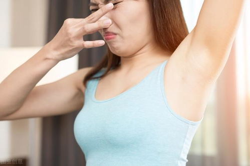 如何去狐臭 简单喷一喷,轻松去除狐臭