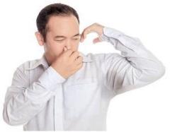 胳肢窝突然有异味？解析狐臭的成因与应对方法